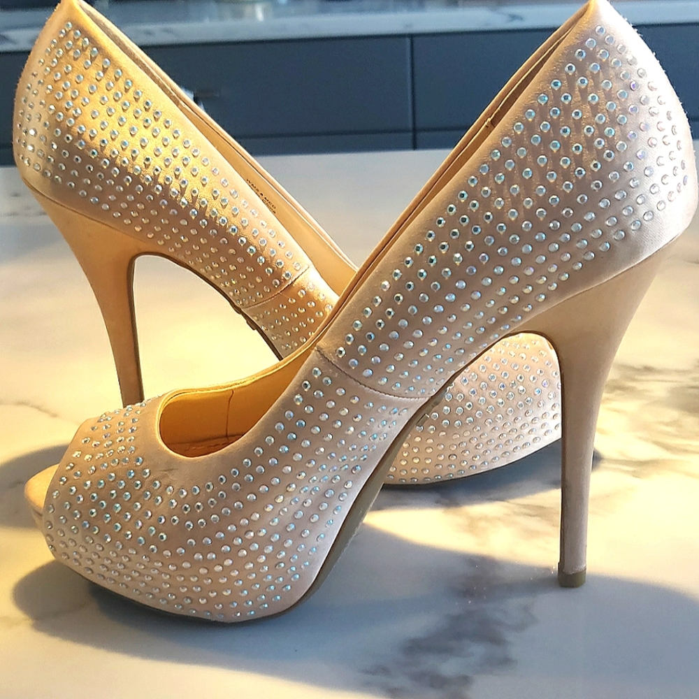 Jennifer Lopez Blingy Blush Size 8